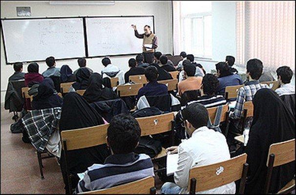 ۳۲ هزار استاد حق التدریس دانشگاه آزاد «عضو هیات‌ علمی» شدند